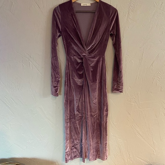 Dresses & Skirts - Purple velvet dress